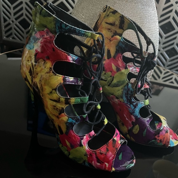 Steve Madden open toe colorful laced up booties. - Picture 1 of 5